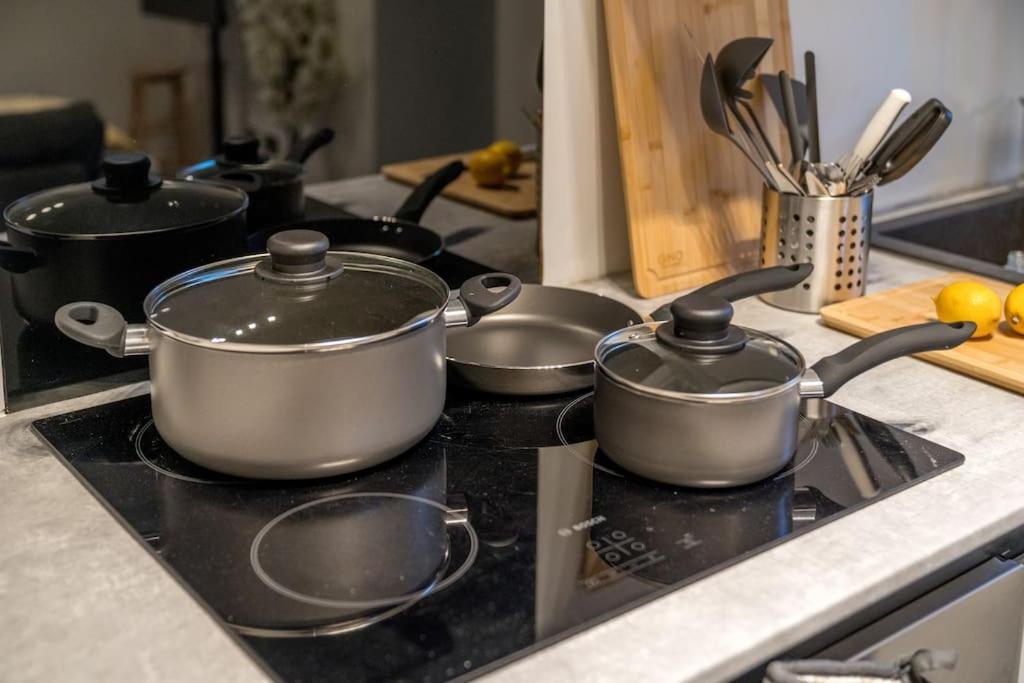 New 3Bed Stylish Apartment With Amazing Transport London Kültér fotó